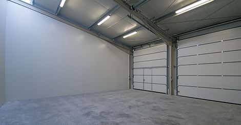 Mietgarage mit 4 Fahrzeugen